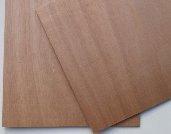 Meranti-plywood